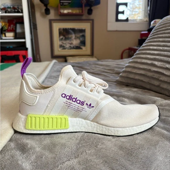 Adidas NMD R1 - Picture 6 of 15